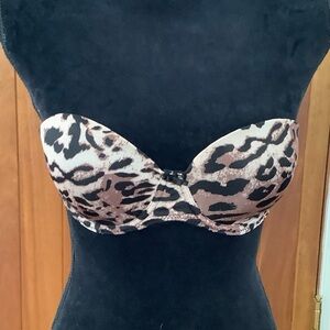 Chic Leopard Print Strapless Bra